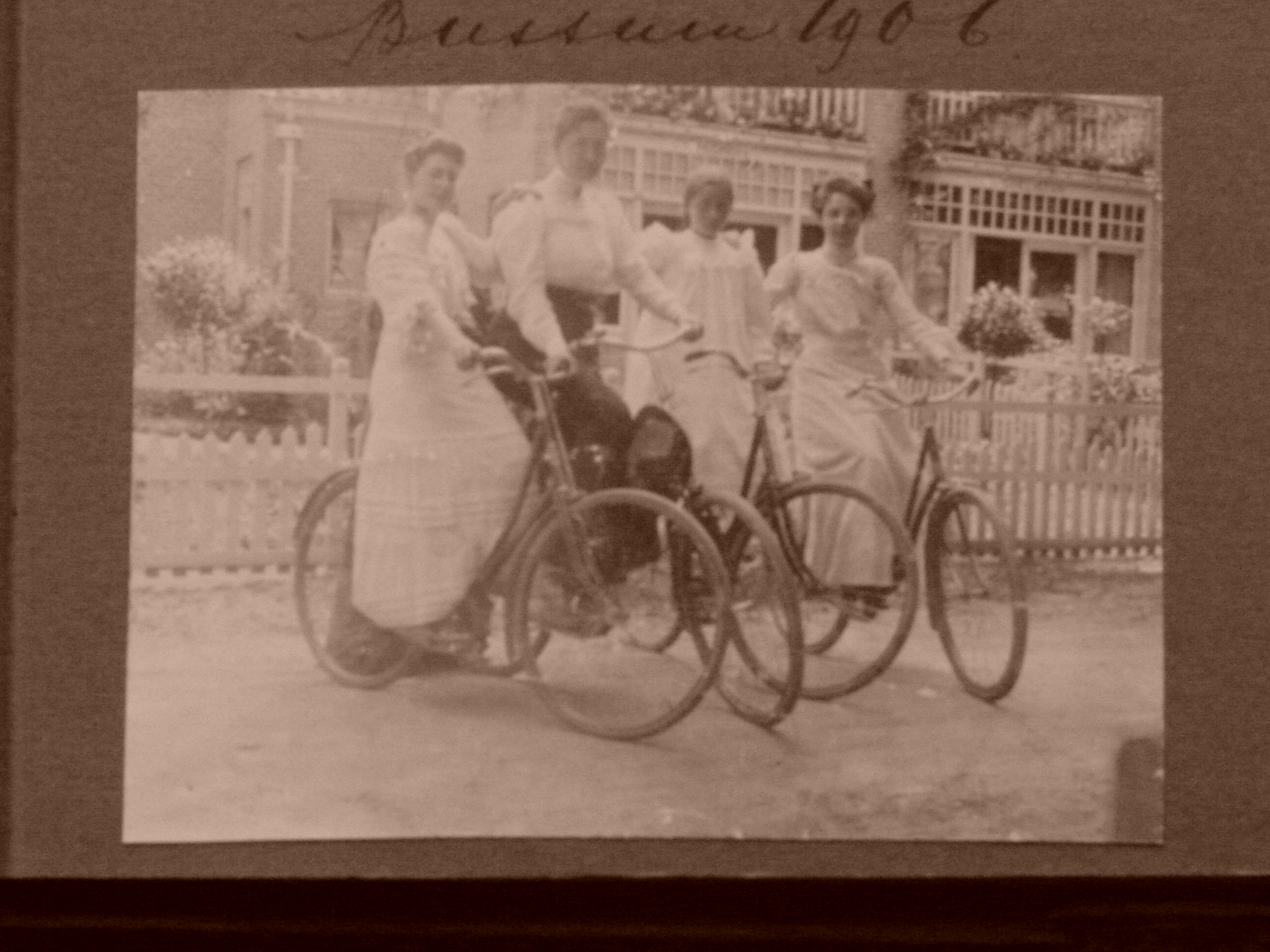 oma met vriendinnen 1906